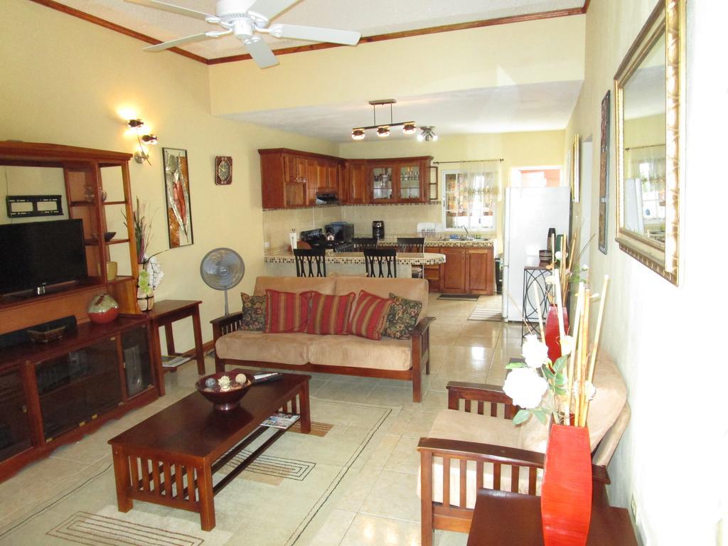 The Residence Portmore Apartments Exterior foto