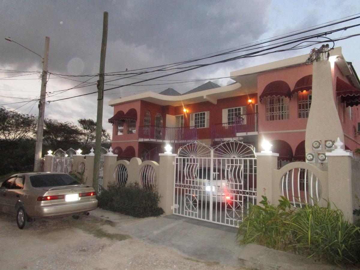 The Residence Portmore Apartments Exterior foto