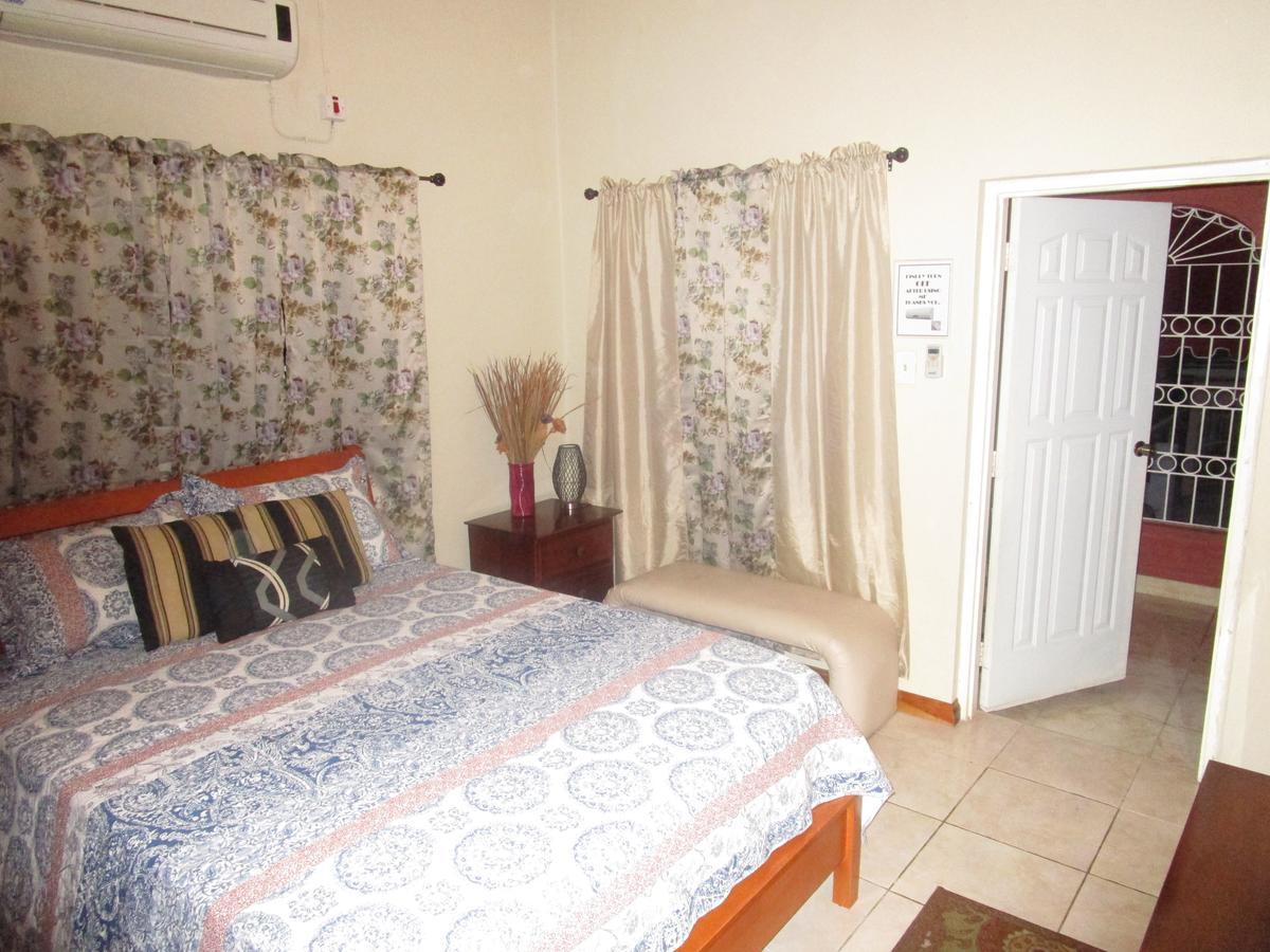 The Residence Portmore Apartments Exterior foto